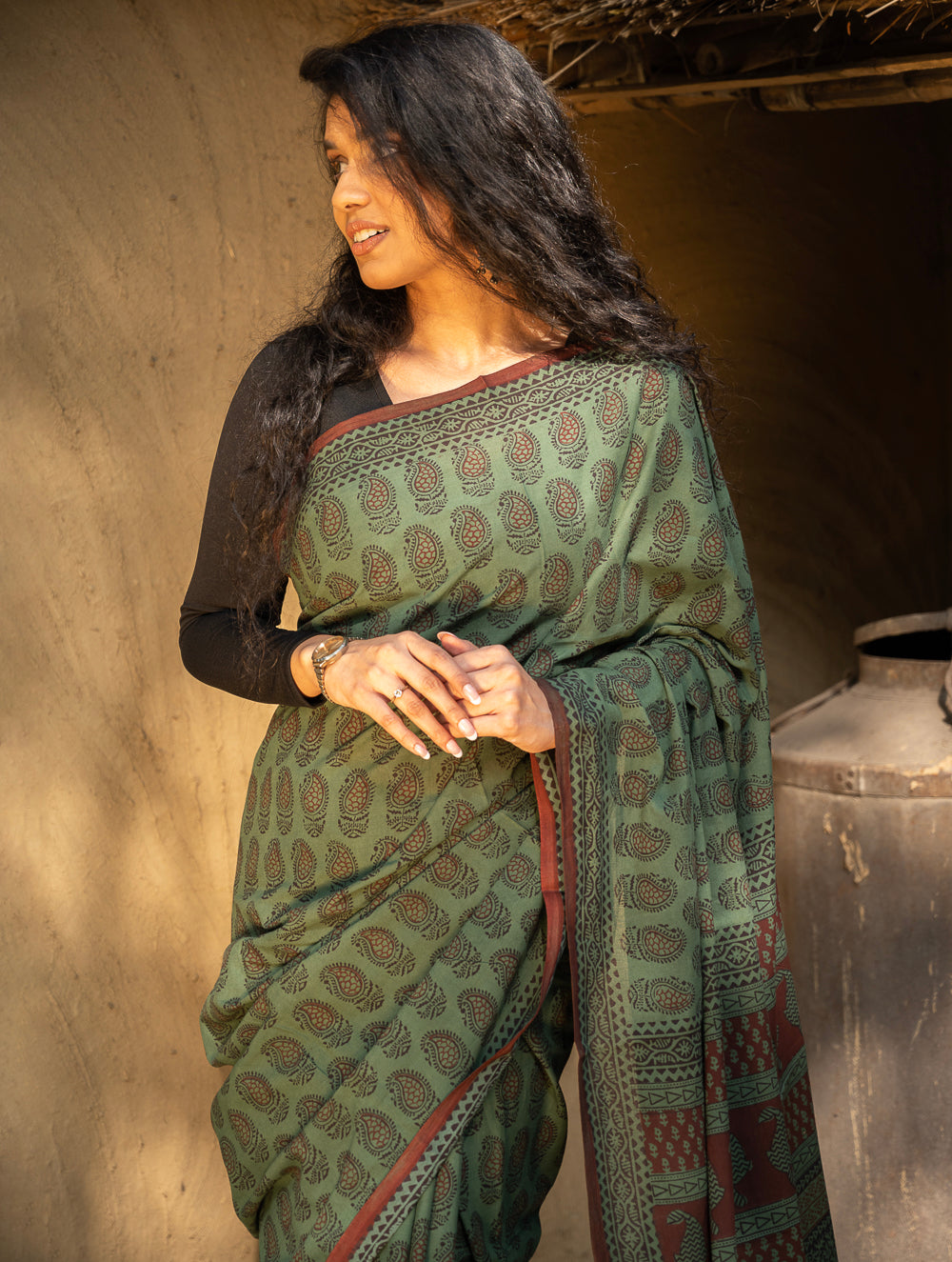 Load image into Gallery viewer, Exclusive Bagh Hand Block Printed Cotton Saree - Paisleys 