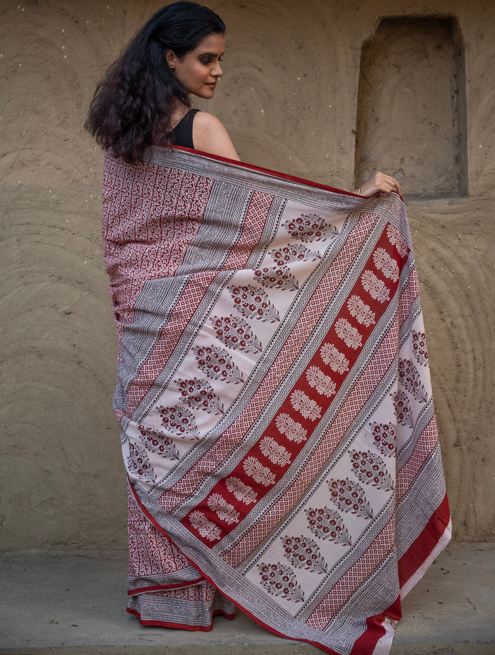 Load image into Gallery viewer, Exclusive Bagh Hand Block Printed Modal Silk Saree - Paisley Jaal