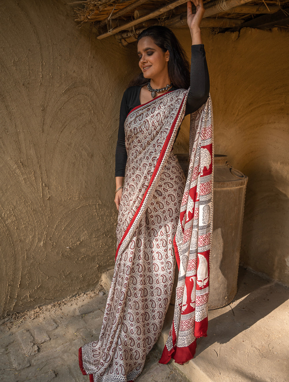 Load image into Gallery viewer, Exclusive Bagh Hand Block Printed Modal Silk Saree - White Paisleys 