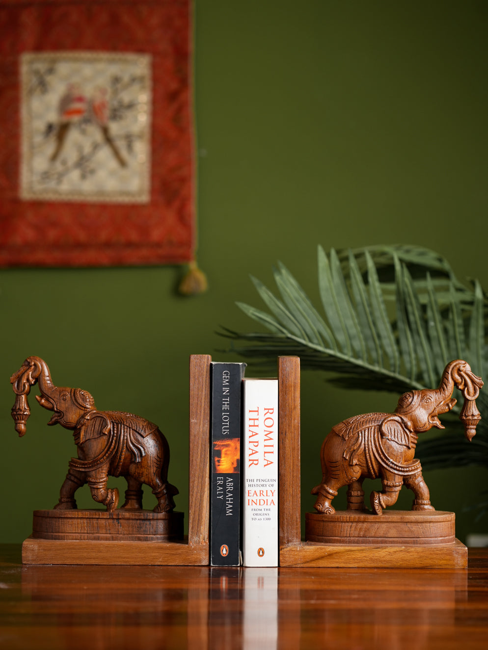 Load image into Gallery viewer, Exclusive Karnataka Wood Carving Book Ends - Elephants (Set of 2)