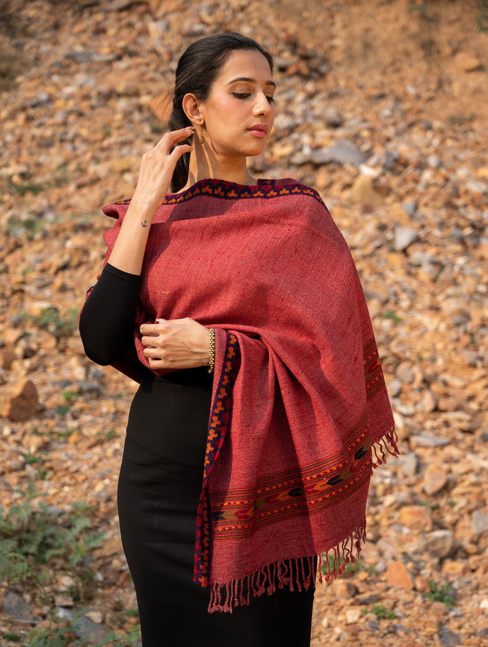 Load image into Gallery viewer, Exclusive Soft Himachal Wool Stole - Warm Pink Kinnauri