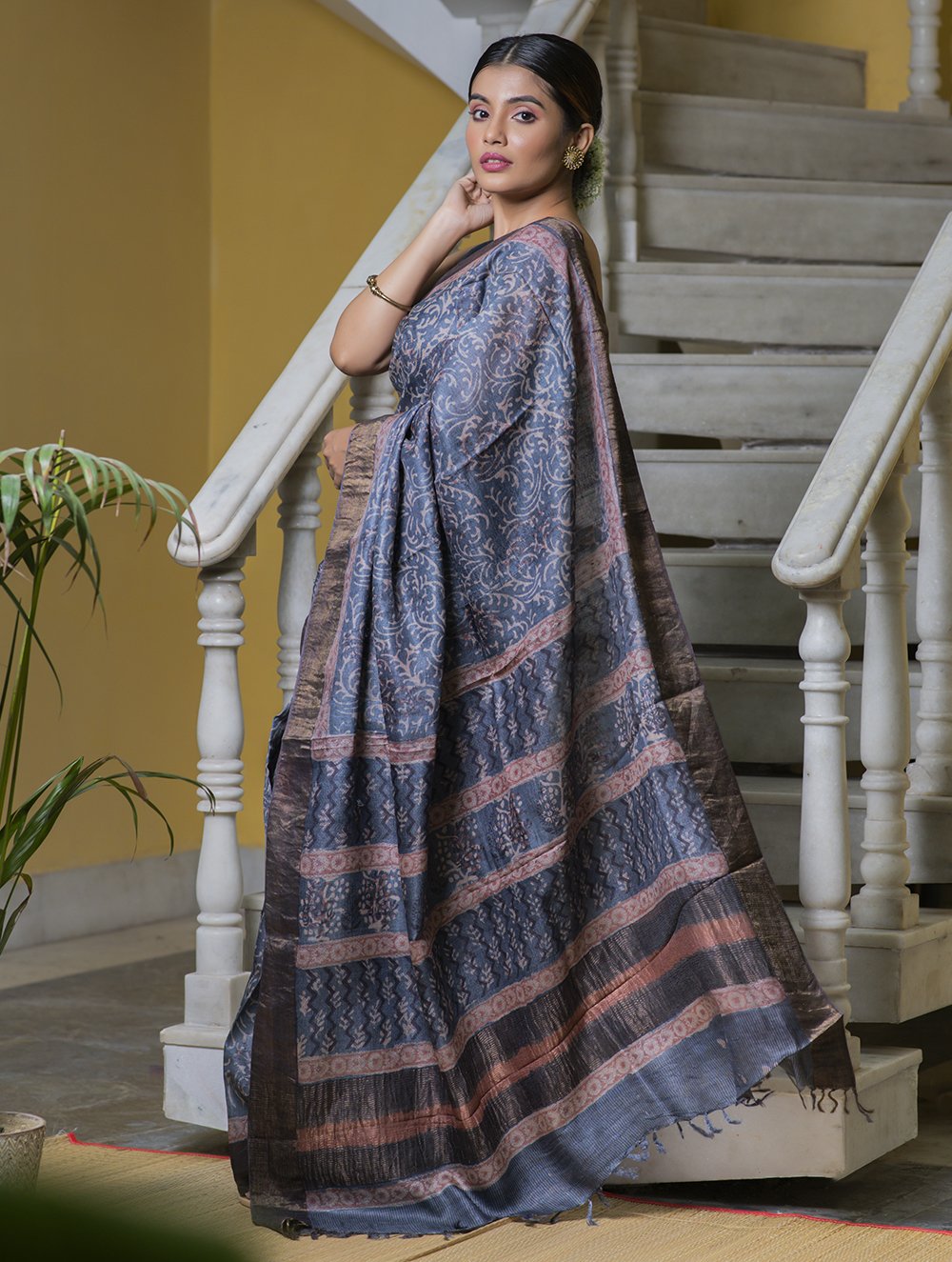 Load image into Gallery viewer, Festive &amp; Exclusive Tassar Silk Sanganeri Bagru Saree (With Blouse Piece) - Blue Grey, Pink &amp; Dull Gold