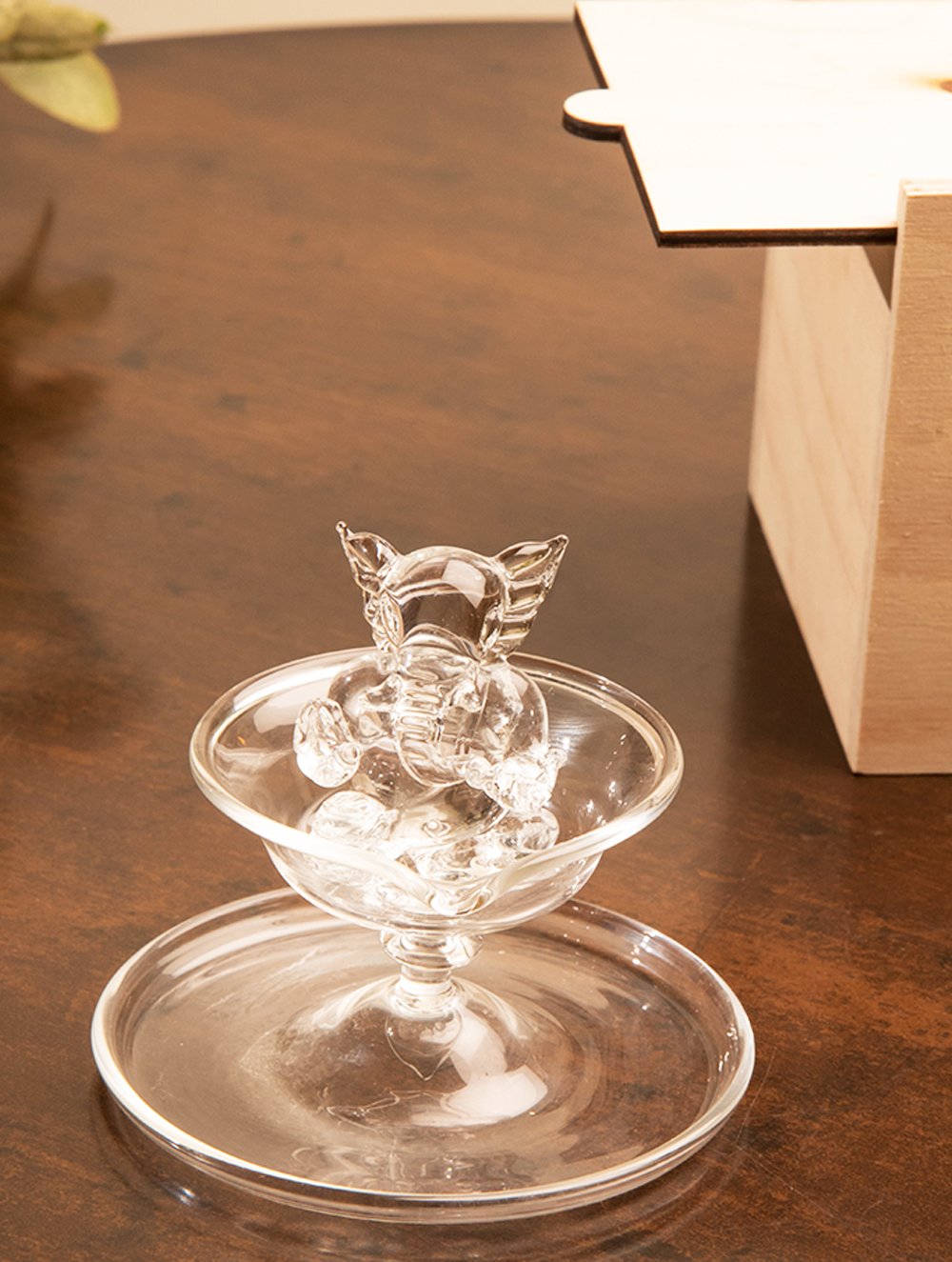 Load image into Gallery viewer, Fine Crystal Glass Ganesha Diya
