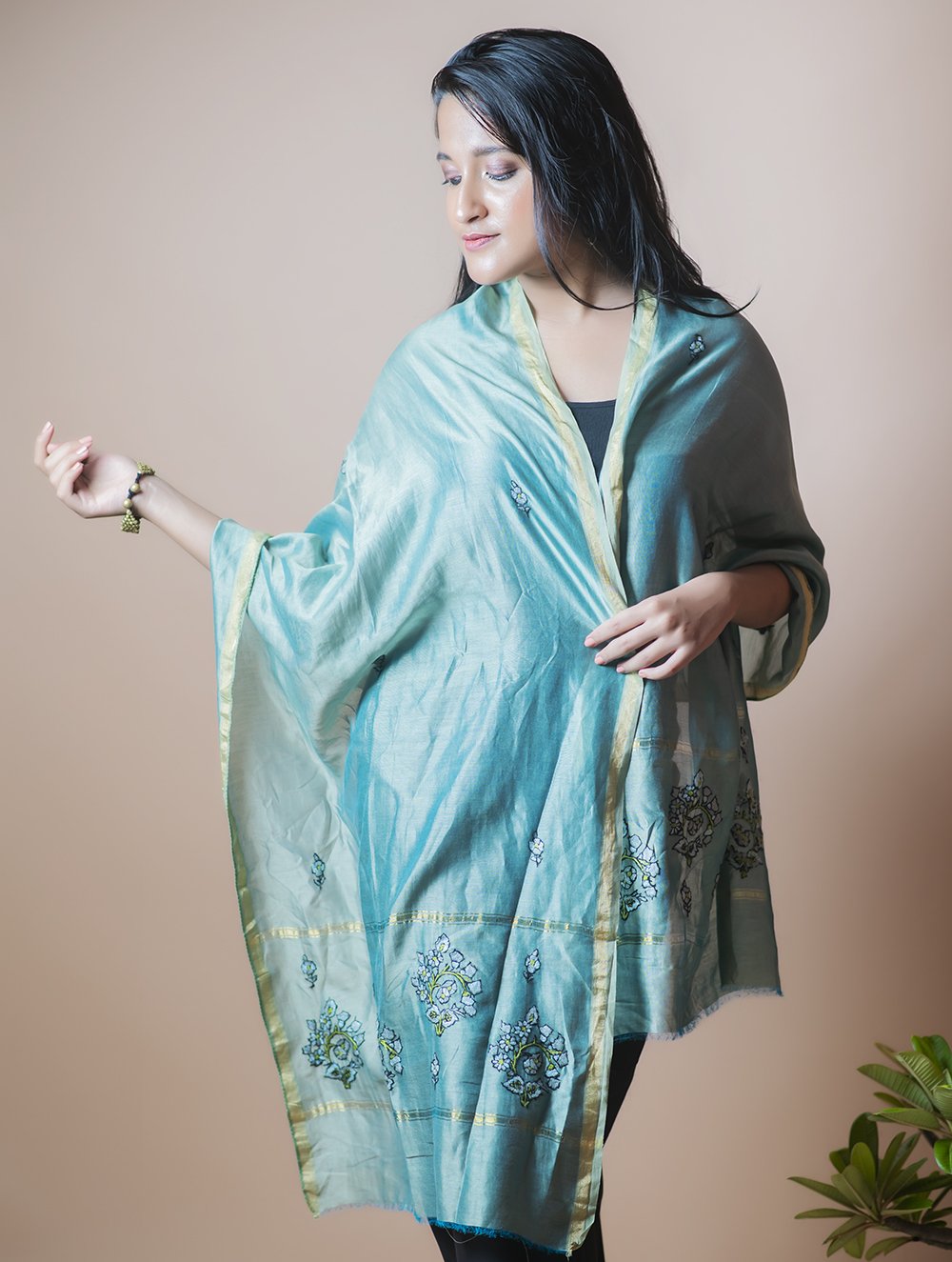 Load image into Gallery viewer, Fine Kashmiri Embroidered Chanderi Stole - Sea Green &amp; Soft Blue