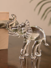 Load image into Gallery viewer, Fine Glass Curio - Elephant