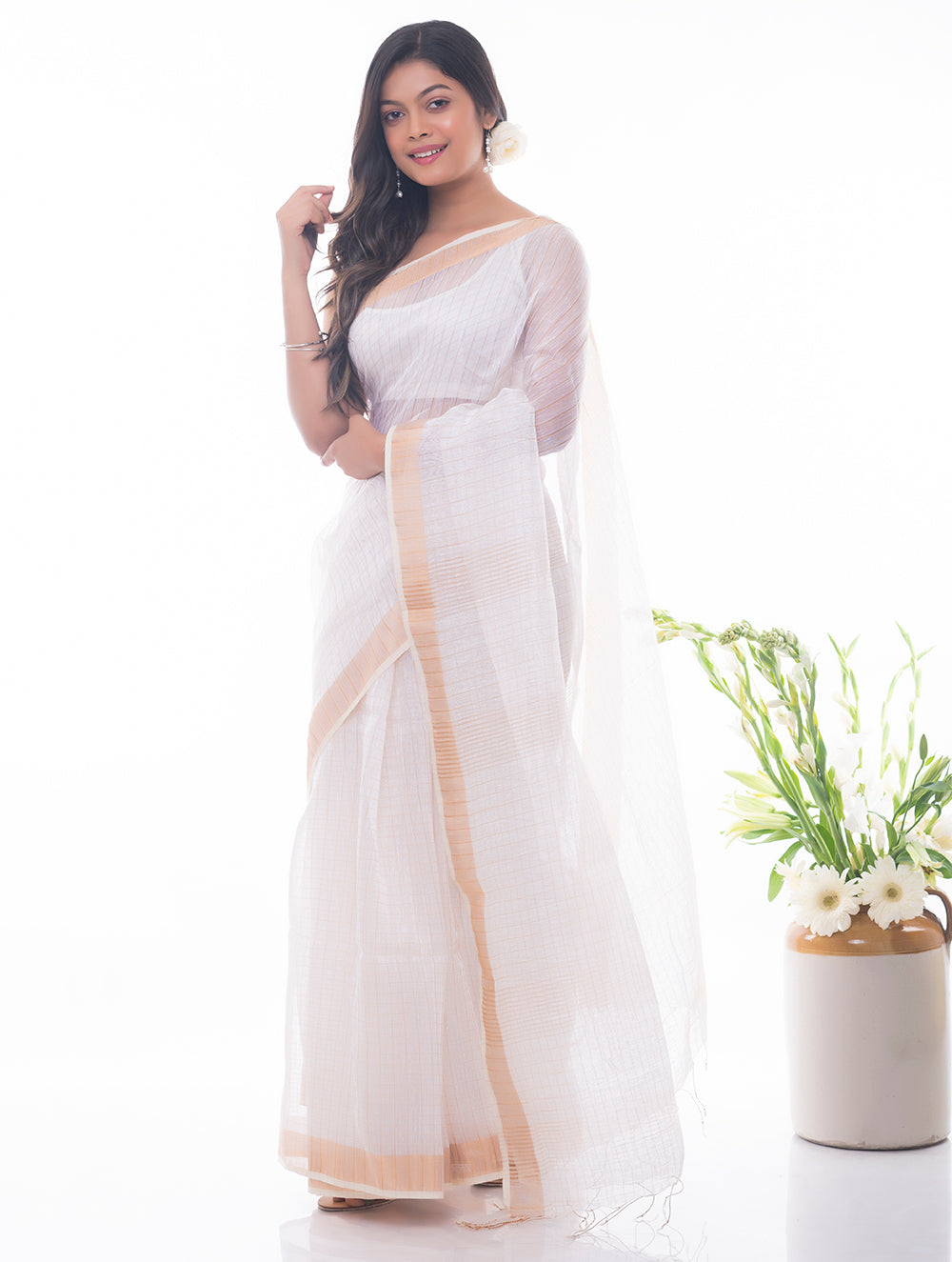 Flowing & Graceful. Soft Handwoven Bengal Linen Checked Saree - White & Gold