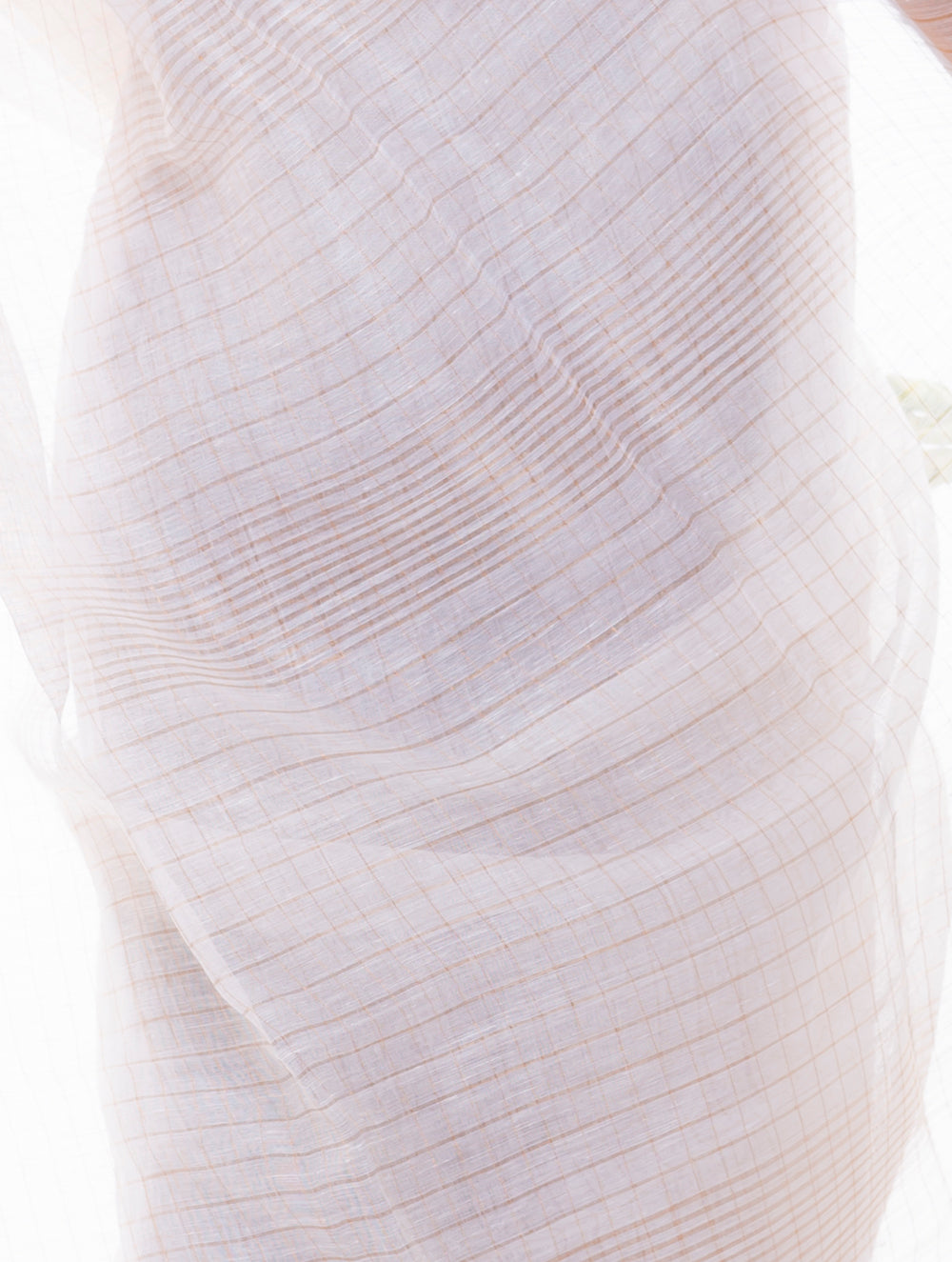 Flowing & Graceful. Soft Handwoven Bengal Linen Checked Saree - White & Gold
