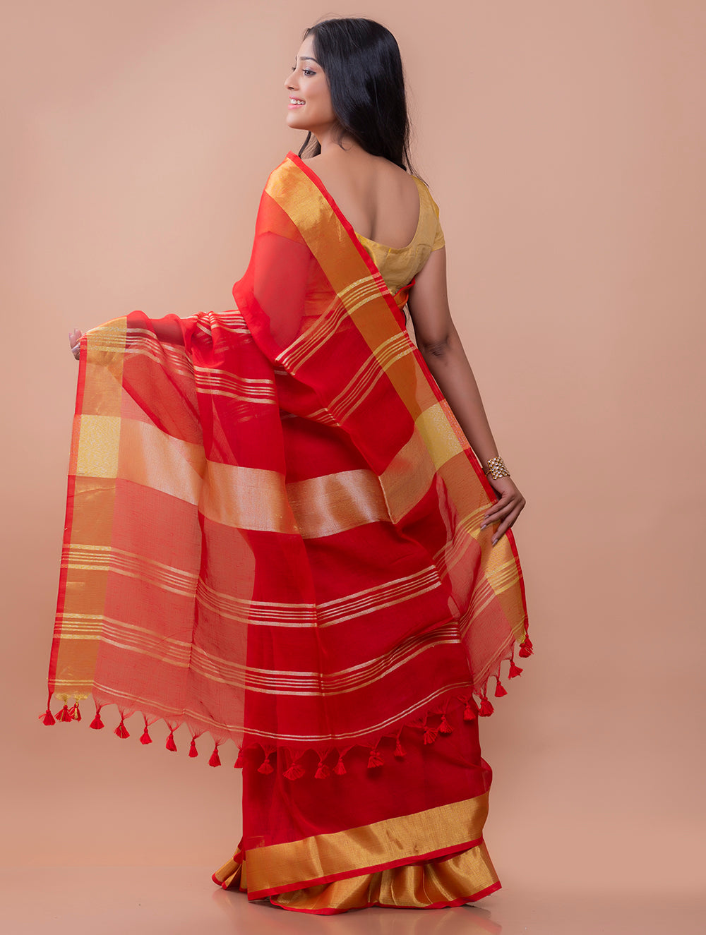 Load image into Gallery viewer, Graceful Elegance. Soft Bengal Handwoven Linen Sari - Vibrant Red &amp; Gold