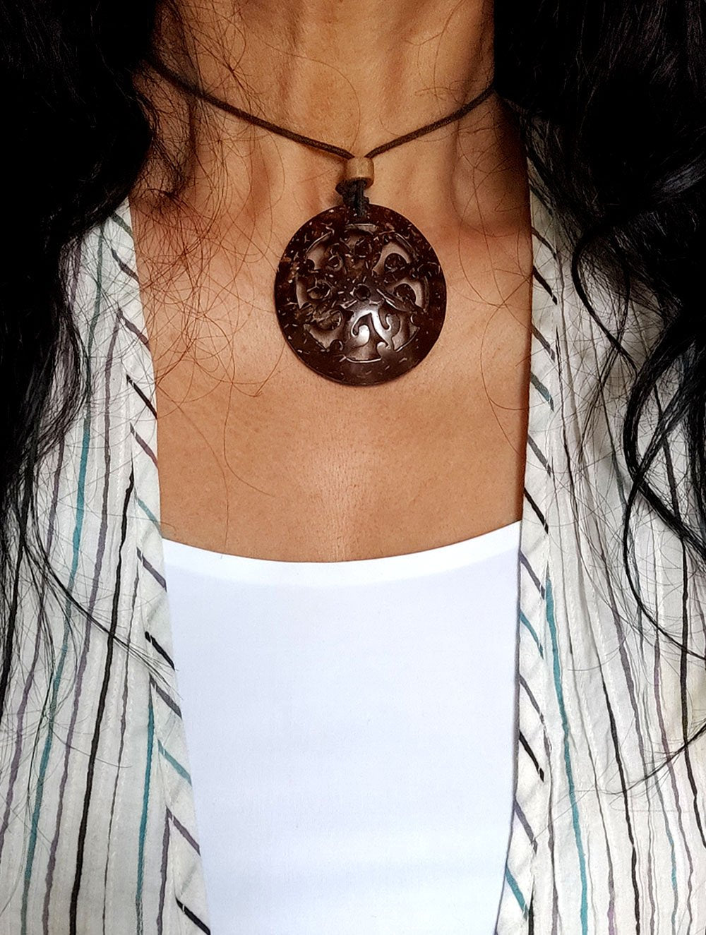 Load image into Gallery viewer, Handcrafted Coconut Shell Pendant on Thread - Floral
