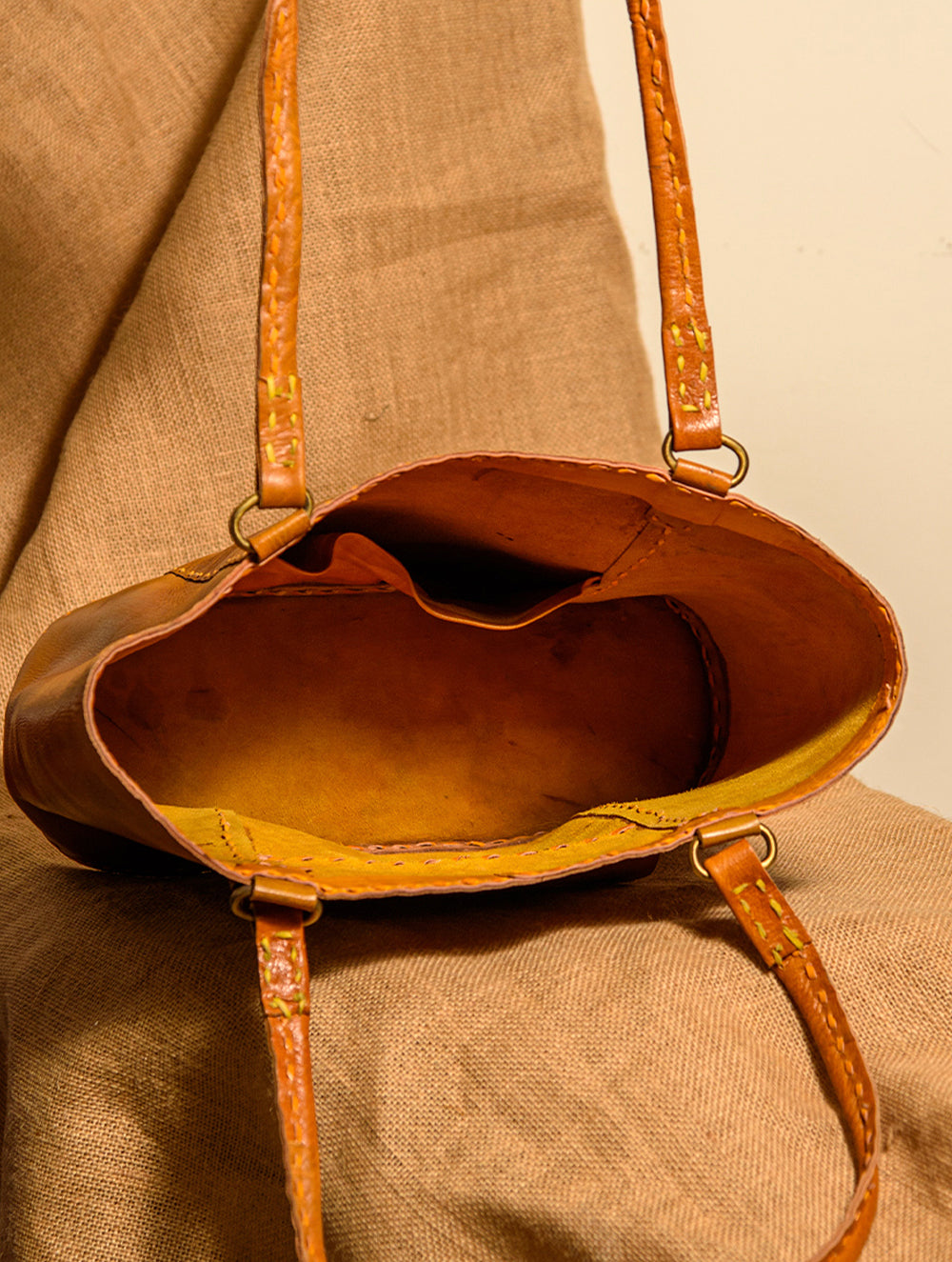 Load image into Gallery viewer, Handcrafted Jawaja Leather Tote Bag with Front Pocket