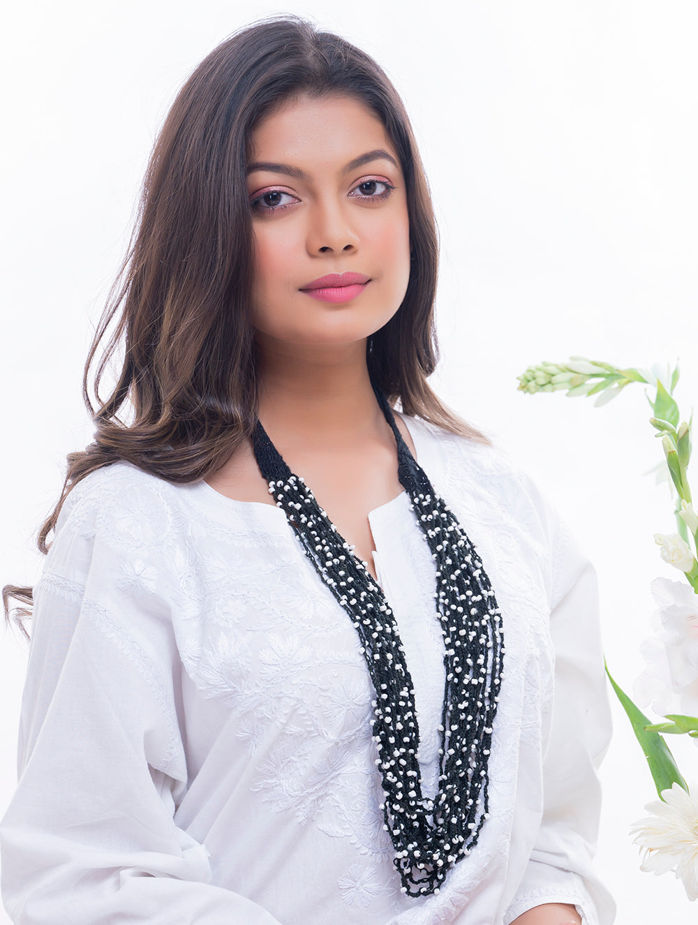 Handcrafted Beads & Thread Neckpiece - Black & White