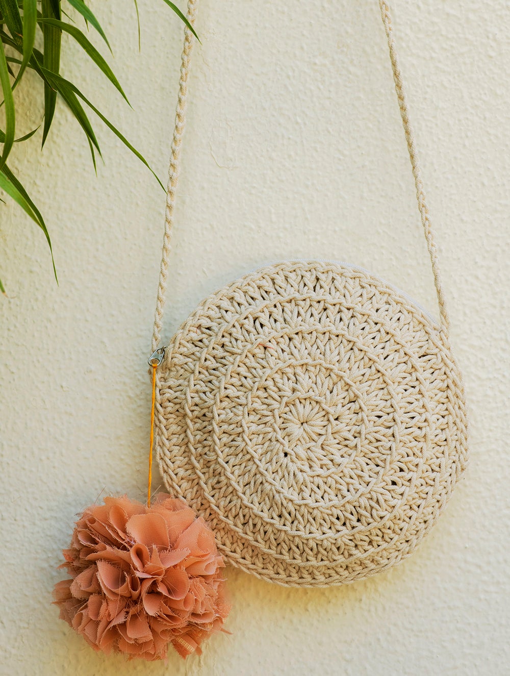 Handknotted Crochet Sling Bag - Round, Ivory