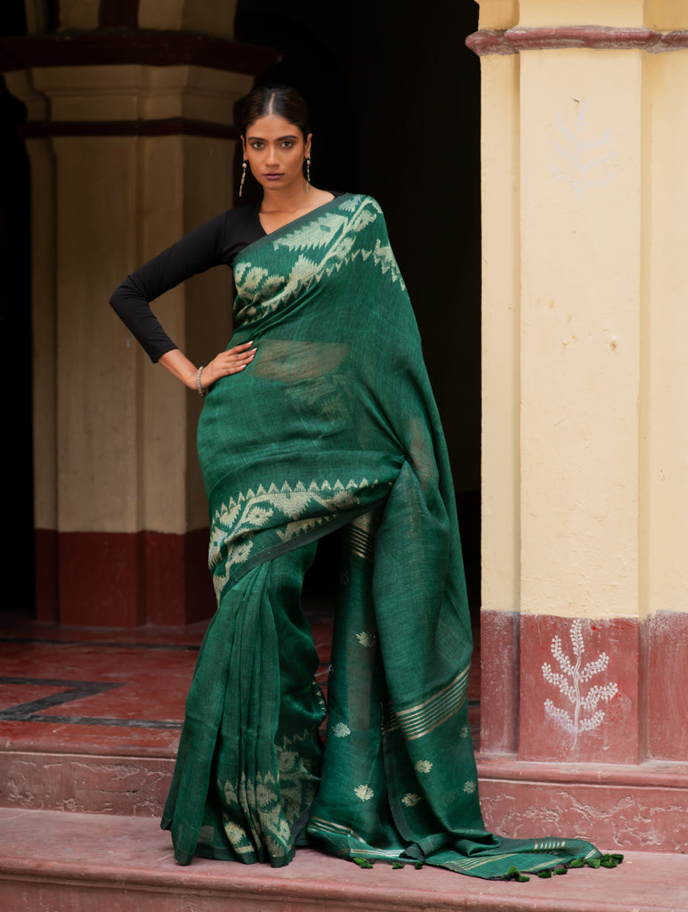 Handwoven Elegance. Exclusive Linen Jamdani Saree - Emerald Beauty
