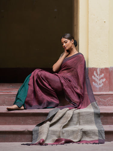 Handwoven Elegance. Exclusive Linen Patli  Saree - Ocean Tones