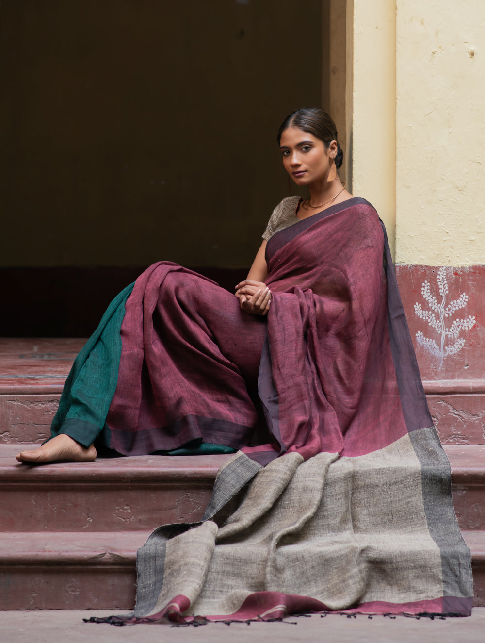 Handwoven Elegance. Exclusive Linen Patli  Saree - Ocean Tones