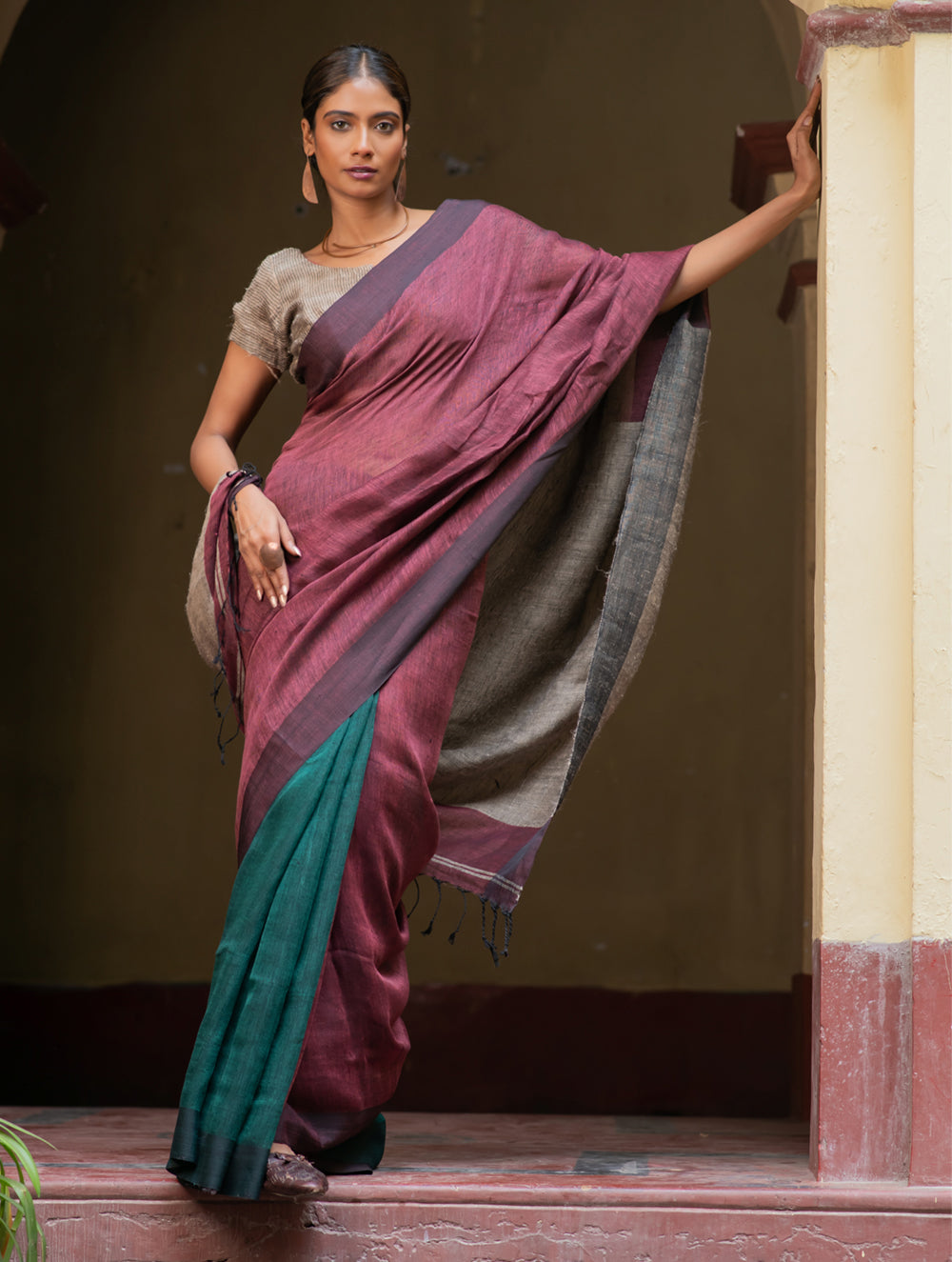 Handwoven Elegance. Exclusive Linen Patli  Saree - Ocean Tones