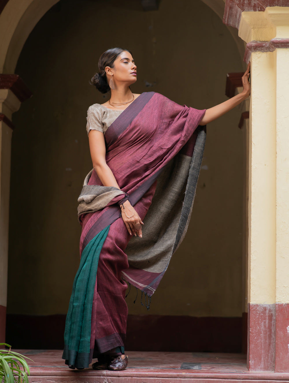 Handwoven Elegance. Exclusive Linen Patli  Saree - Ocean Tones