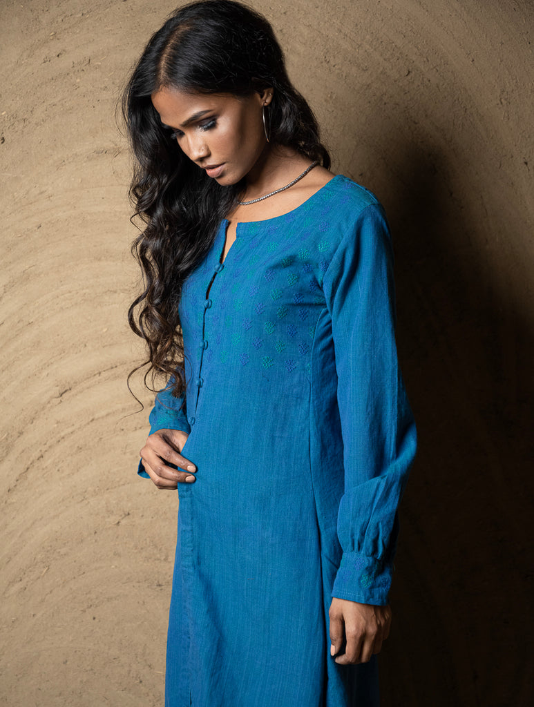 Handwoven Elegance. Kashida Pattu Cotton Top & Wrap Skirt Set - Blue Vibe