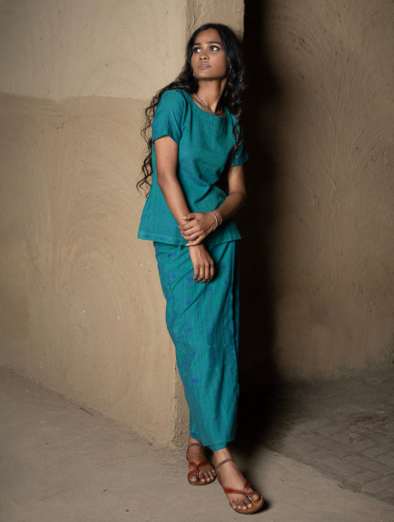 Handwoven Elegance. Kashida Pattu Cotton Wrap Skirt & Top Set - Peacock Shades