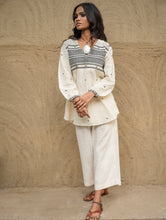 Load image into Gallery viewer, Handwoven Elegance. Kashida Pattu Soft Mul Top &amp; Organic Kala Cotton Loose Pants (Set of 2)
