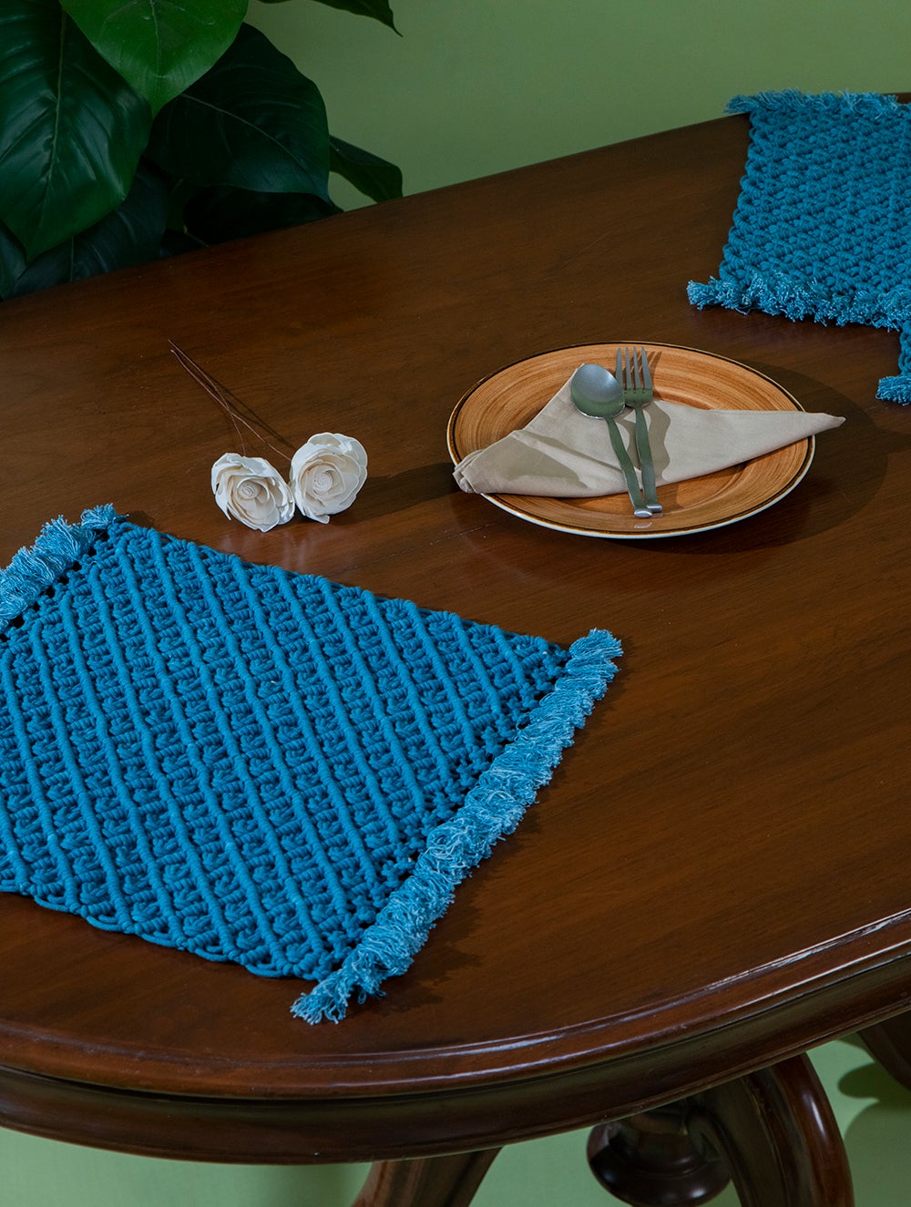 Load image into Gallery viewer, Jewel Handknotted Macramé Table Mats - Teal Blue (Set of 4)