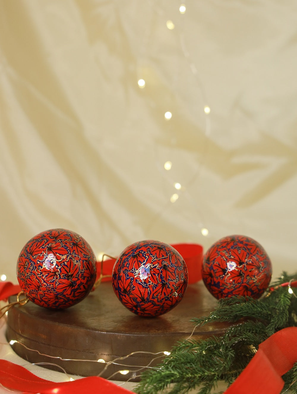 Load image into Gallery viewer, Kashmiri Art Xmas Decorations - Set of 3 Baubles