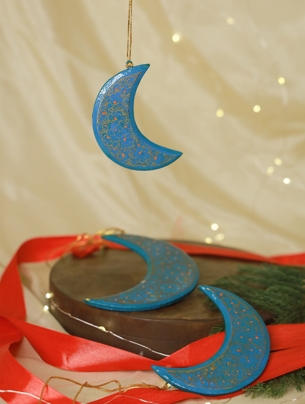 Load image into Gallery viewer, Kashmiri Art Xmas Decorations - Set of 3 Moon