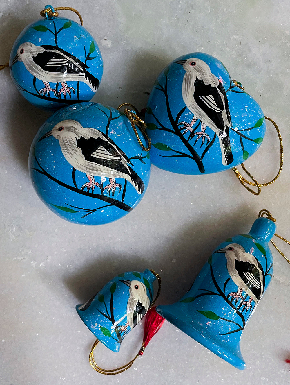 Load image into Gallery viewer, Kashmiri Art Xmas Decorations - Set of 5 (3 Baubles, 2 Bells)