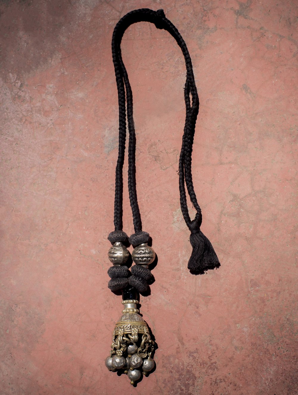 Load image into Gallery viewer, Lambani Tribal Neckpiece - Antique Topli (Black)