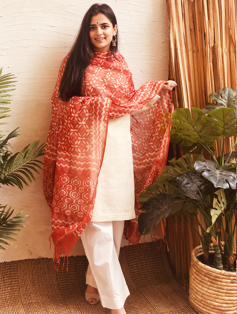 Load image into Gallery viewer, Light &amp; Breezy Kota Dupatta - Warm Red
