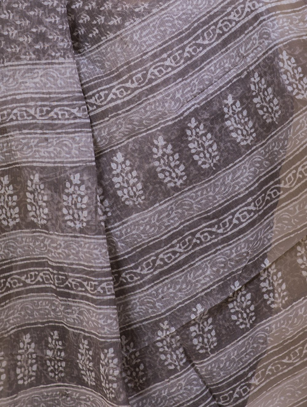 Load image into Gallery viewer, Light &amp; Cool. Bagru Block Printed Kota Doria Saree - Blooming Buds  (Without Blouse Piece)