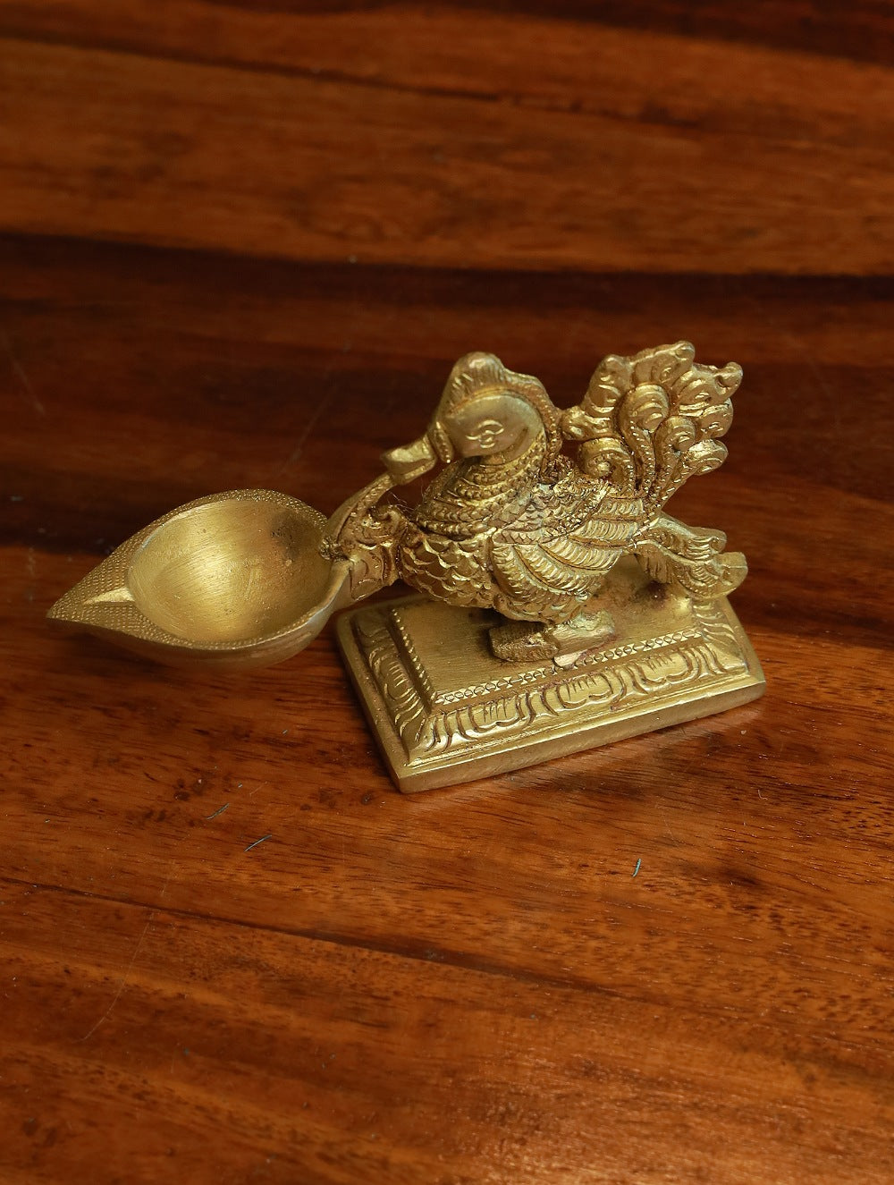 Load image into Gallery viewer, Ornate Brass Parrot Diya