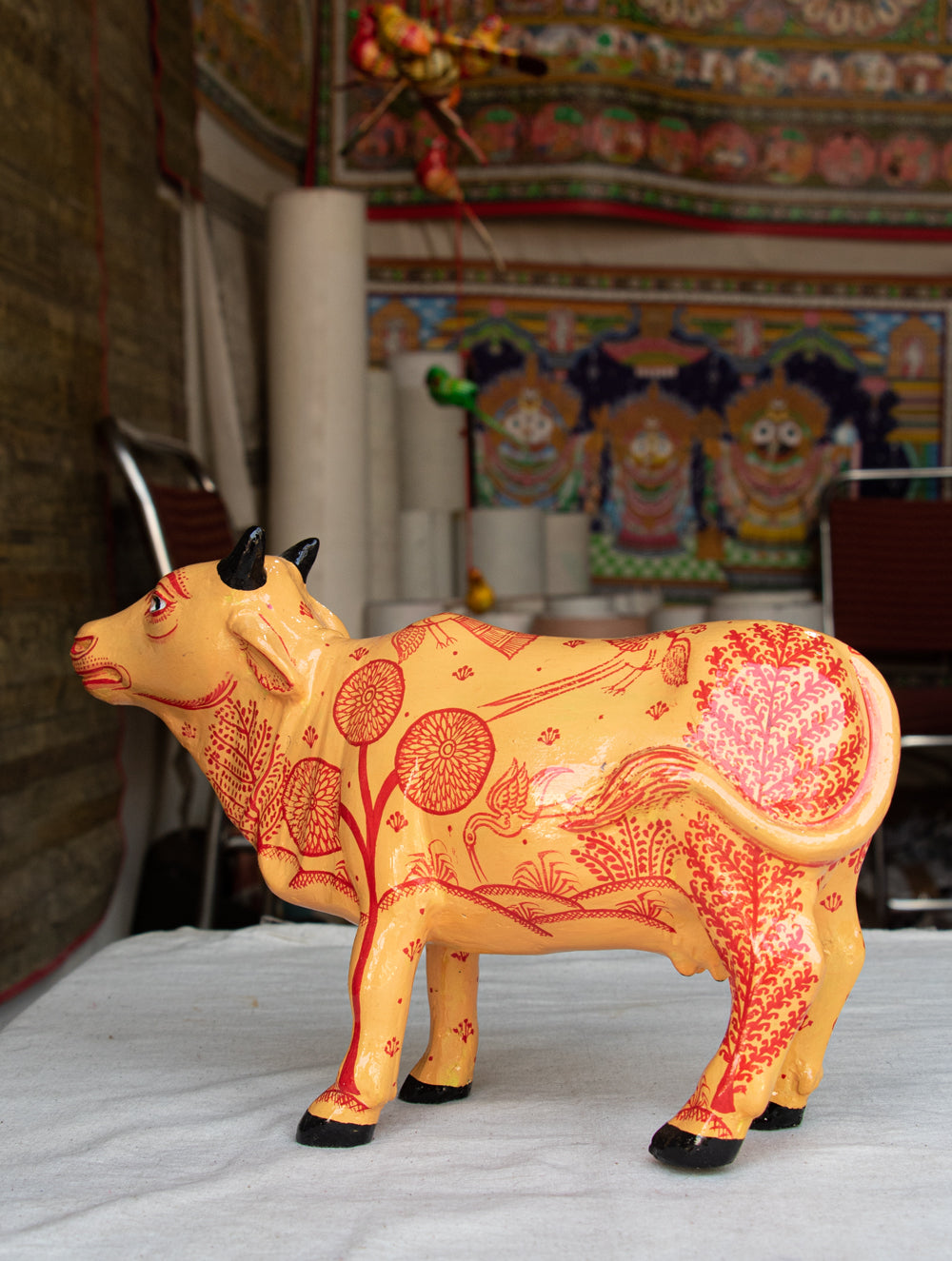 Load image into Gallery viewer, Pattachitra Art Curio - Cow - The India Craft House 
