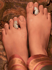 Pure Silver  Traditional Maharashtrian Masoli Toe Rings - (Set of 2)
