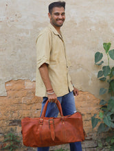 Load image into Gallery viewer, Rugged Leather Duffle Bag (Length - 23 inches)