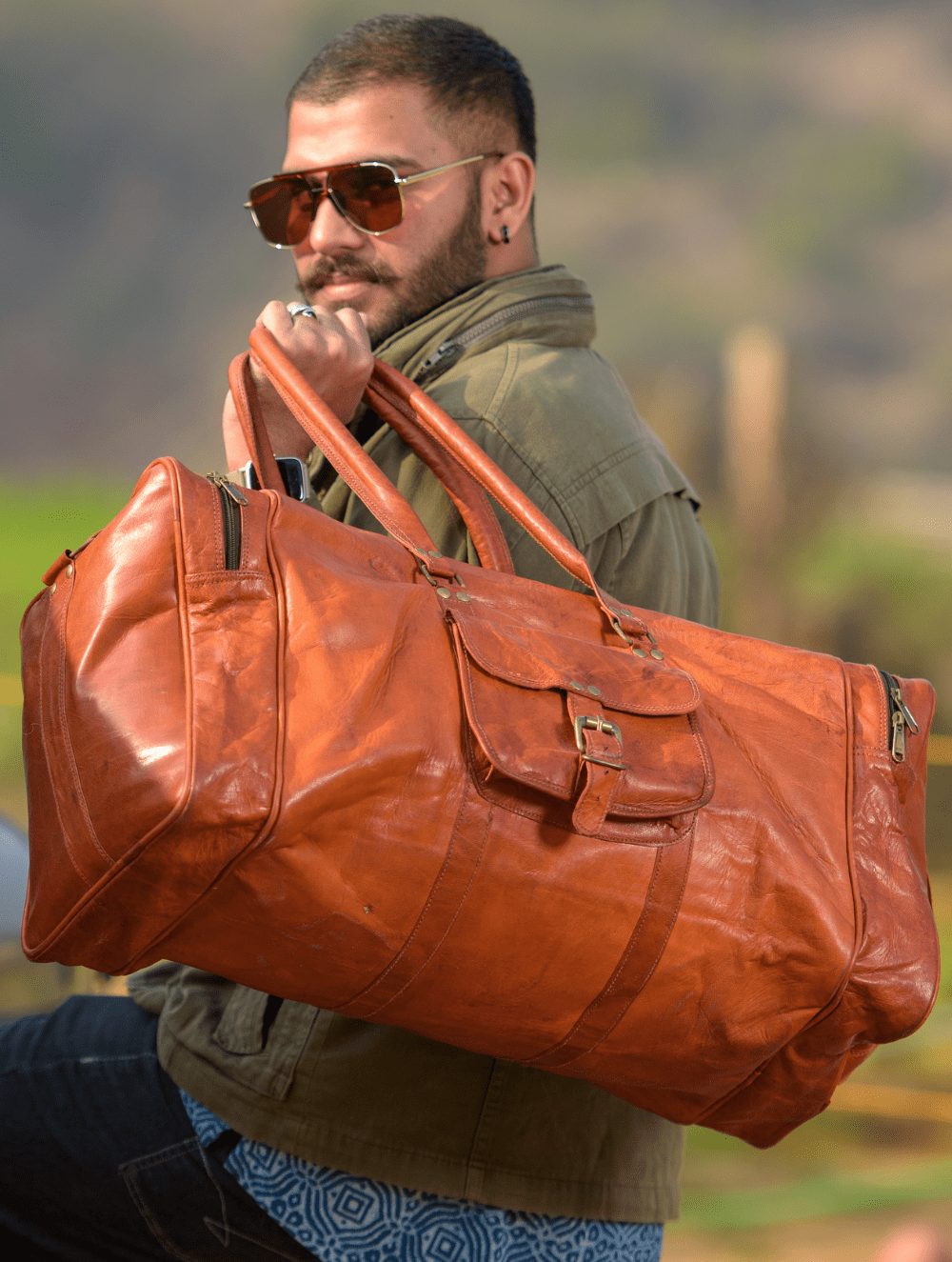 Load image into Gallery viewer, Rugged Leather Duffler Bag (Length-22&quot;)