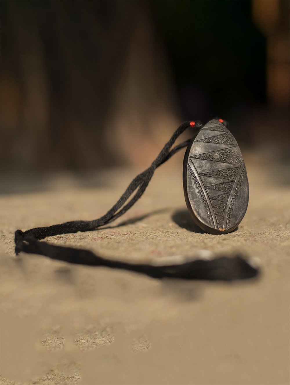 Load image into Gallery viewer, Rustic &amp; Ethnic Hand Engraved Terracotta Neckpiece - Black Oval
