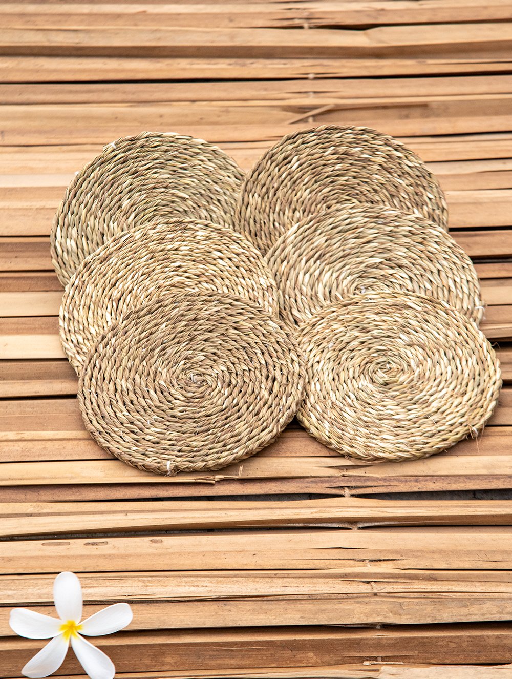 Load image into Gallery viewer, Sabai Grass Coasters - Natural Beige (Large, Set of 6)