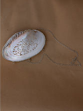 Load image into Gallery viewer, Shell Craft Evening Bag (With Sling)