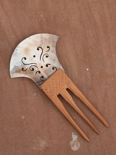 Shell Craft Hair Accessory - The India Craft House 