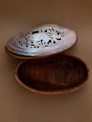 Shell Craft Multi-Utility Decorative Box (Oval; Rustic Wooden Base)