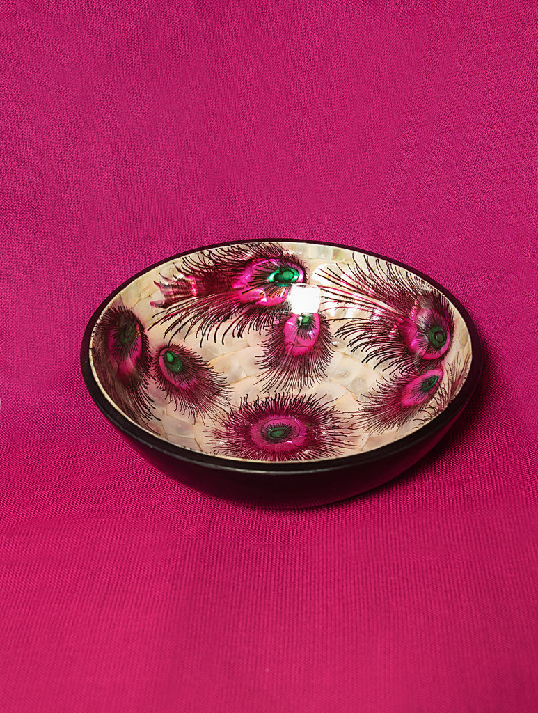 Shell Craft - Serving Bowls Set with Handpainted Pink Peacock Feather Motif -  5 Bowls with 4 Serving Spoons - The India Craft House 