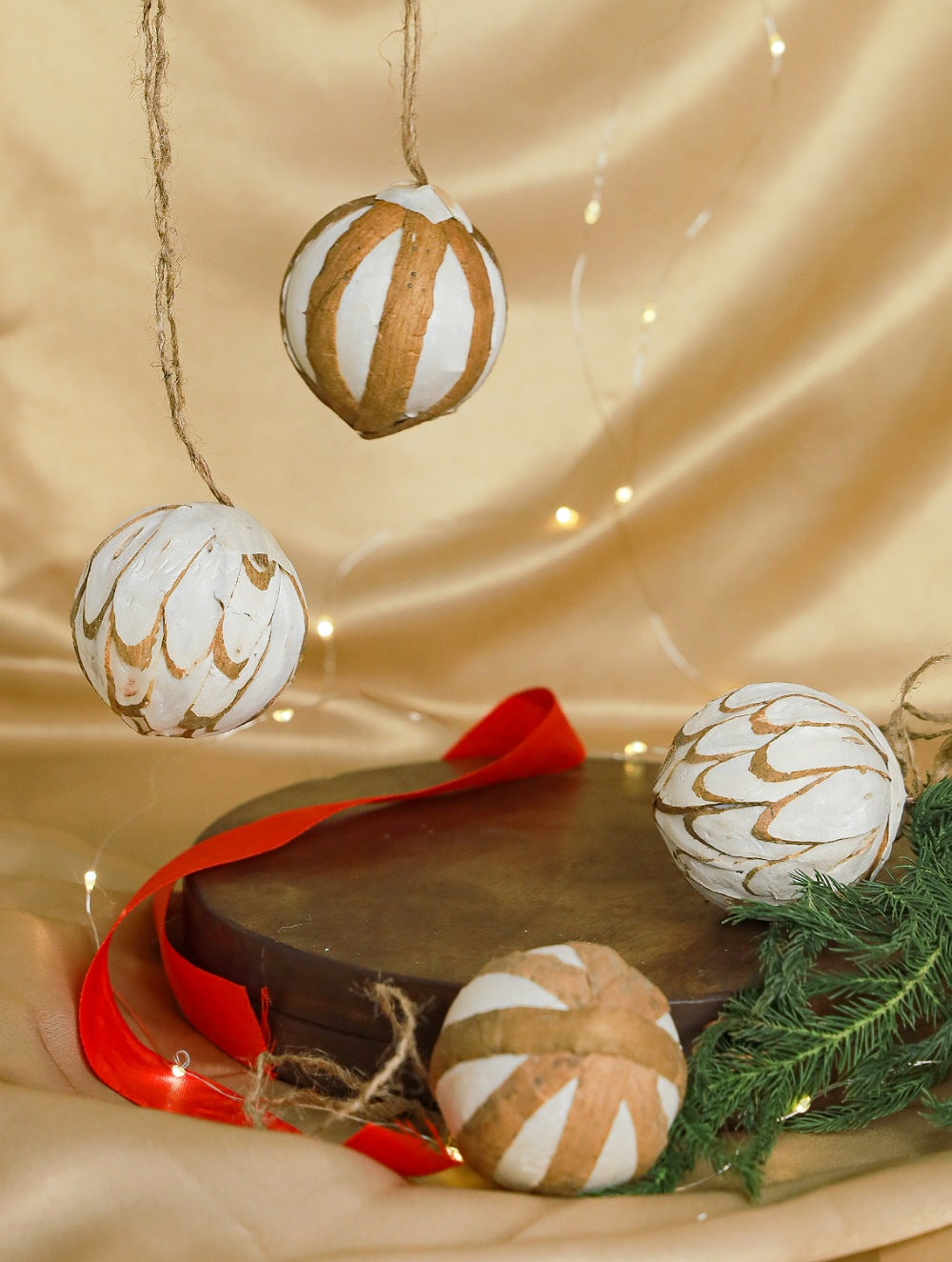 Shola Craft Xmas Decorations - Set of 4