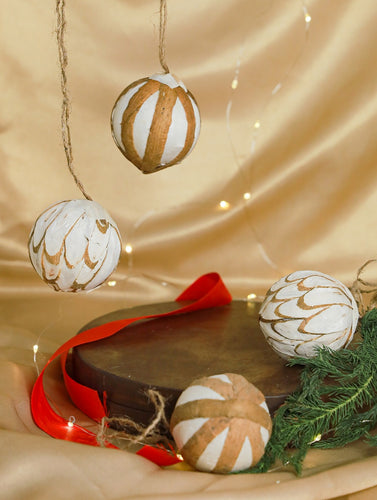 Shola Craft Xmas Decorations - Set of 4