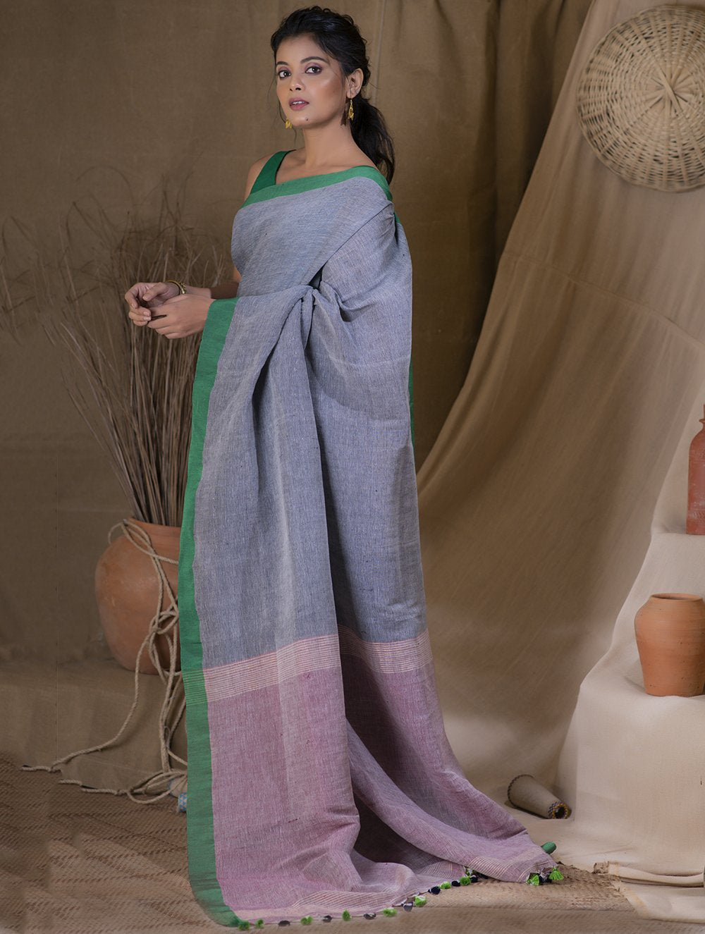 Load image into Gallery viewer, Soft Handwoven Bengal Cotton Saree - Light Grey &amp; Green