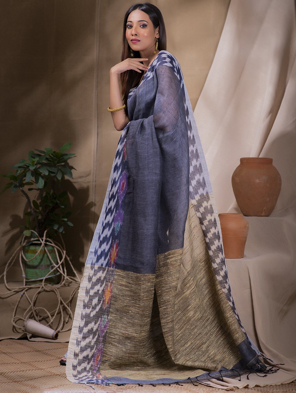 Soft Handwoven Bengal Cotton Saree With Ikat Border- Grey