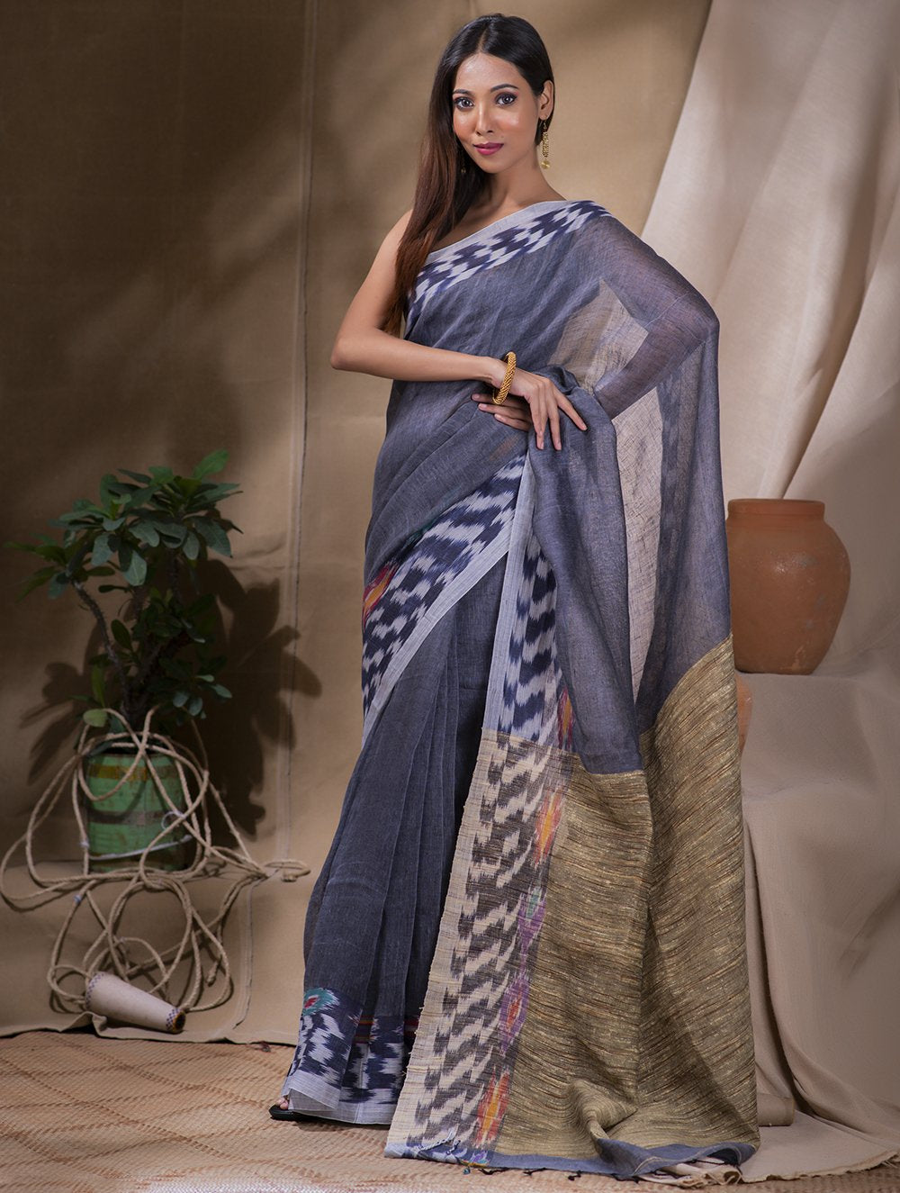 Collection of Ethnic and Bengali Sarees | Dheu