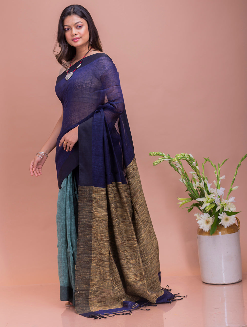 Load image into Gallery viewer, Soft Bengal Handwoven Linen Saree - Aqua Green &amp; Deep Blue