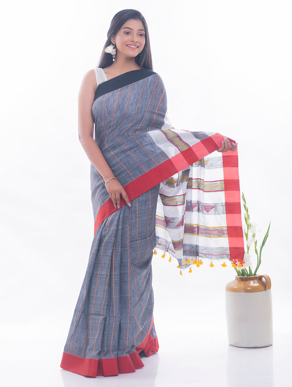 Load image into Gallery viewer, Soft Bengal Handwoven &amp; Kantha Stitch Cotton Saree - Grey &amp; Red