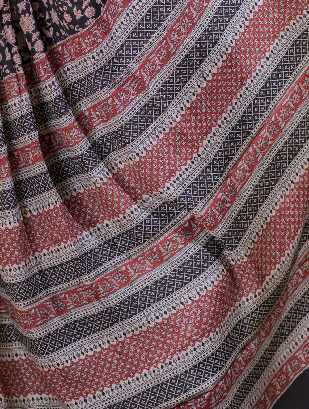 Load image into Gallery viewer, Soft &amp; Flowing  Bagru Block Printed Modal Silk Saree - Floral Garden (With Blouse Piece)